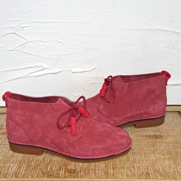 Hush puppies red/pink suede leather Chukka booties with ties Womens 9.5 NWOB - Picture 2 of 4